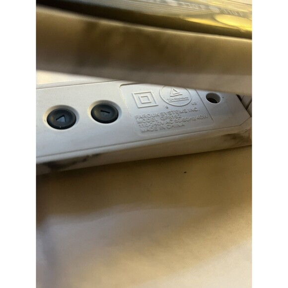 CHI "Mod Marble" 1" Ceramic Hairstyling Flat Iron White Model GF8192 - Tested - Picture 6 of 7